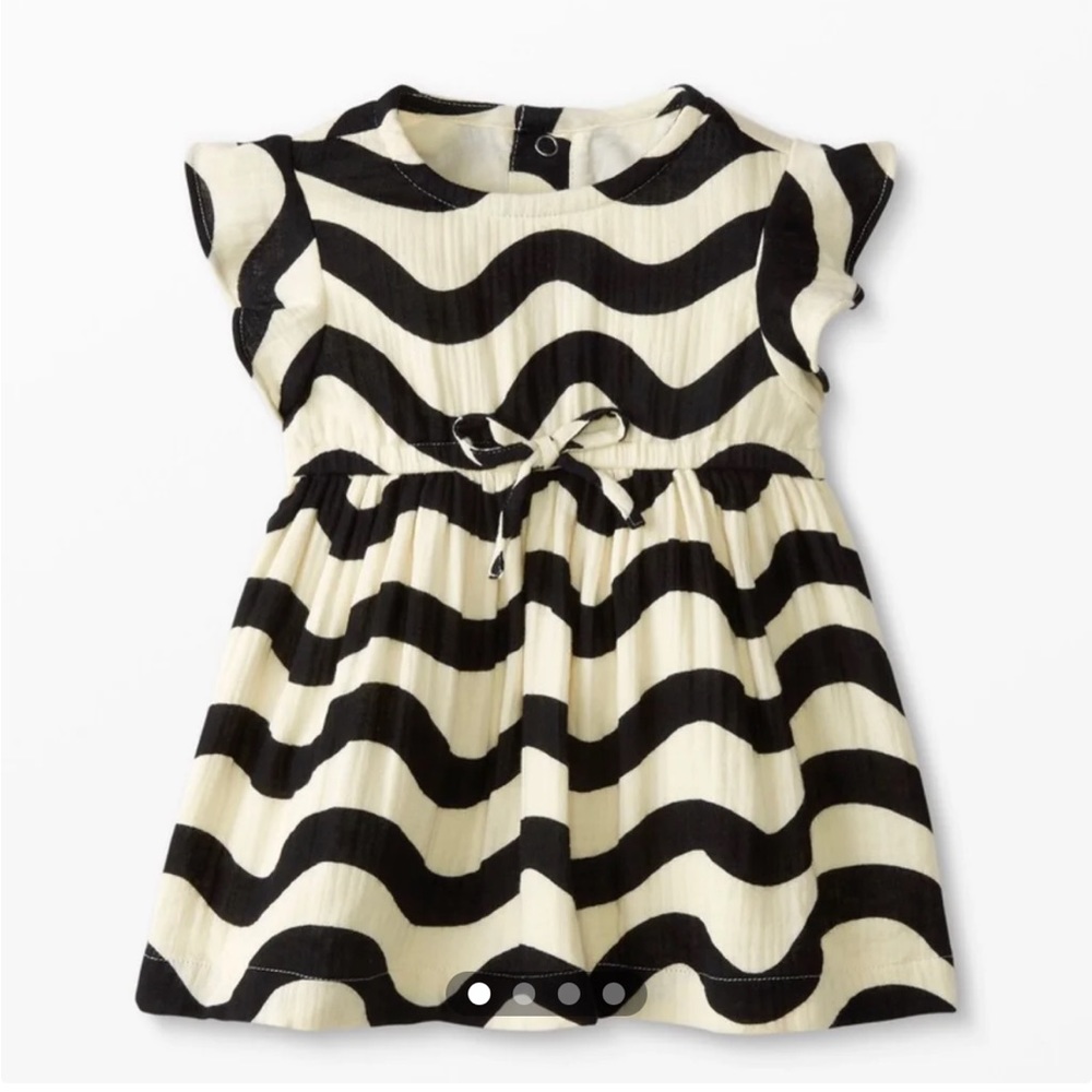Hanna Andersson Black and White Flutter Sleeve Muslin Dress